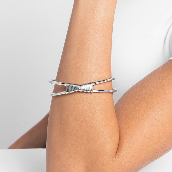 paparazzi Jewelry - Tactile Thrill - Silver Bracelet